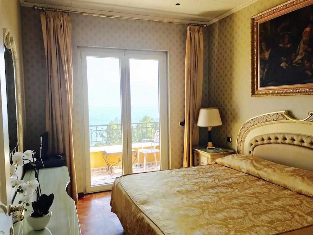 טאורמינה Hotel Villa Riis מראה חיצוני תמונה
