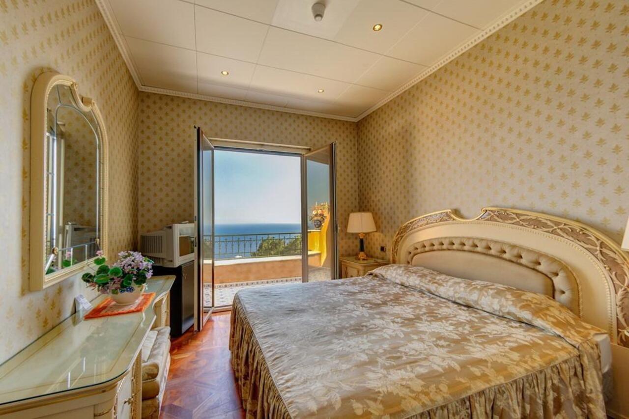 טאורמינה Hotel Villa Riis מראה חיצוני תמונה