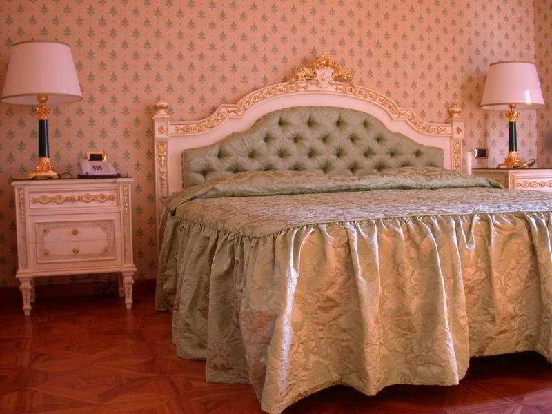 טאורמינה Hotel Villa Riis מראה חיצוני תמונה