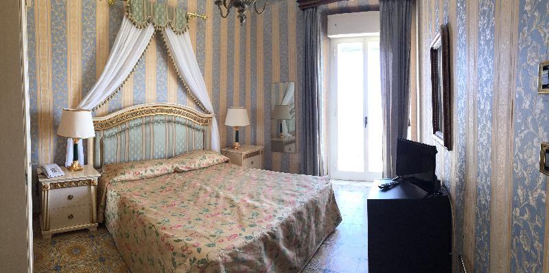טאורמינה Hotel Villa Riis מראה חיצוני תמונה
