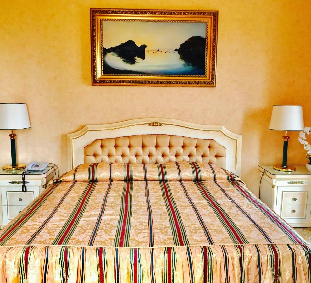 טאורמינה Hotel Villa Riis מראה חיצוני תמונה