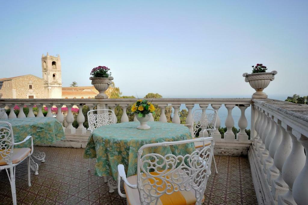 טאורמינה Hotel Villa Riis מראה חיצוני תמונה